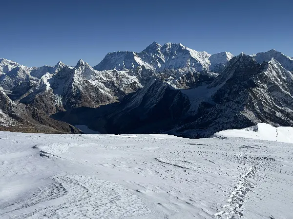 best-time-to-climb-mera-peak