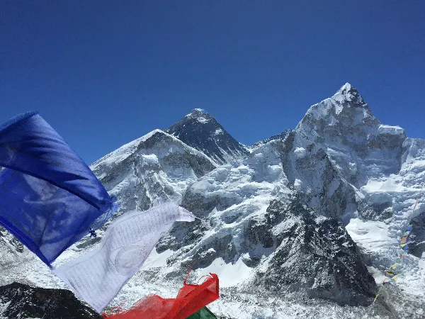 everest base camo trek altitude.