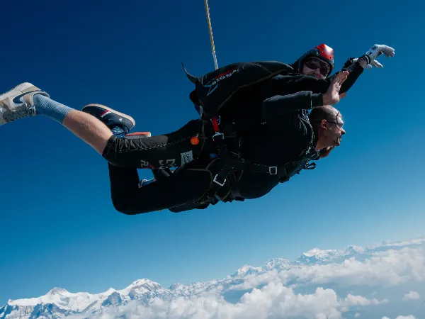 skydiving-in-nepal