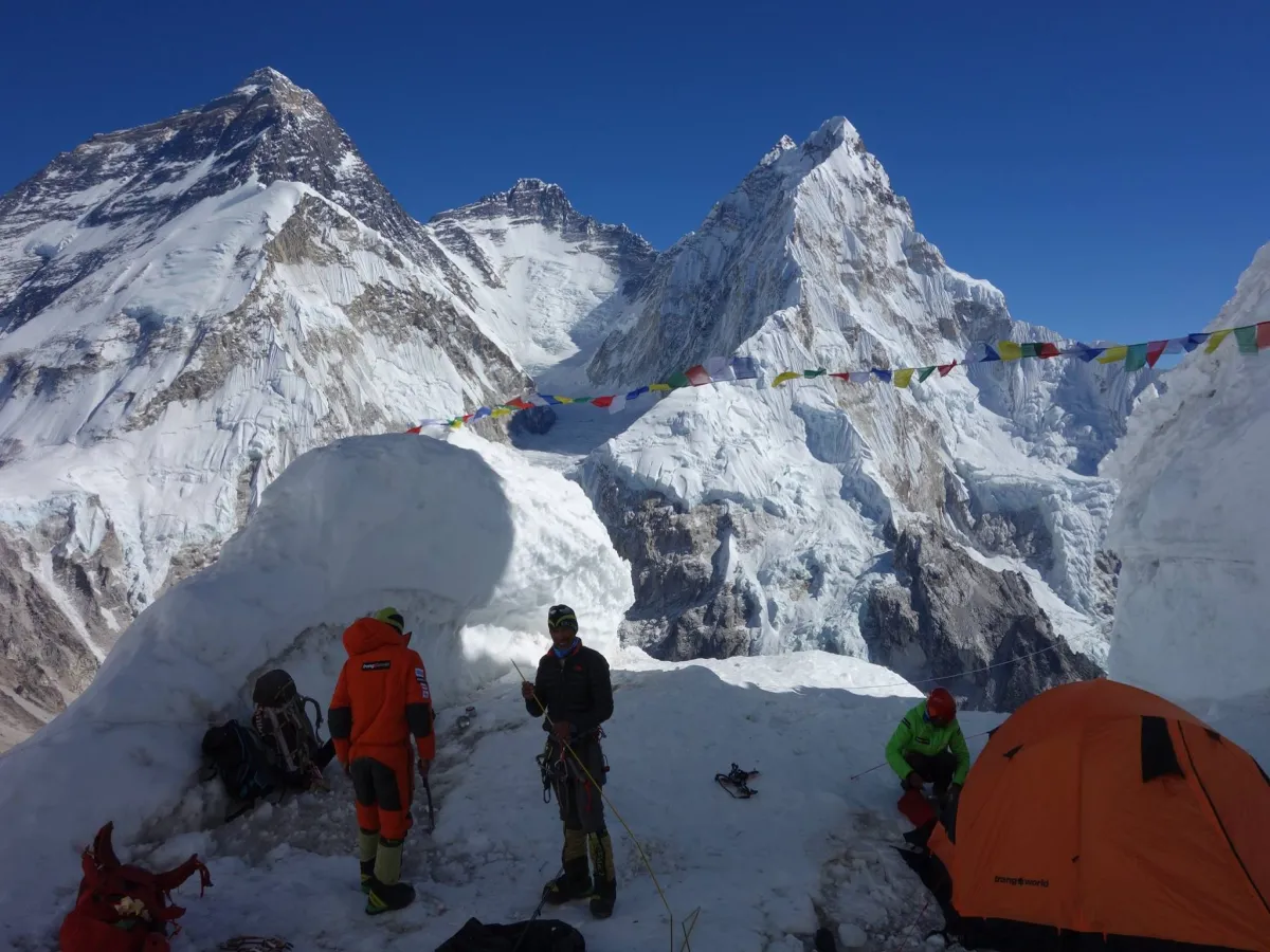 Pumori Expedition (7,145m)