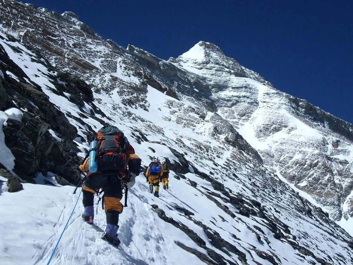 Chulu West Peak Climb