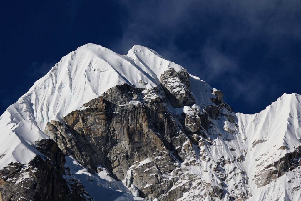 Lobuche Peak 